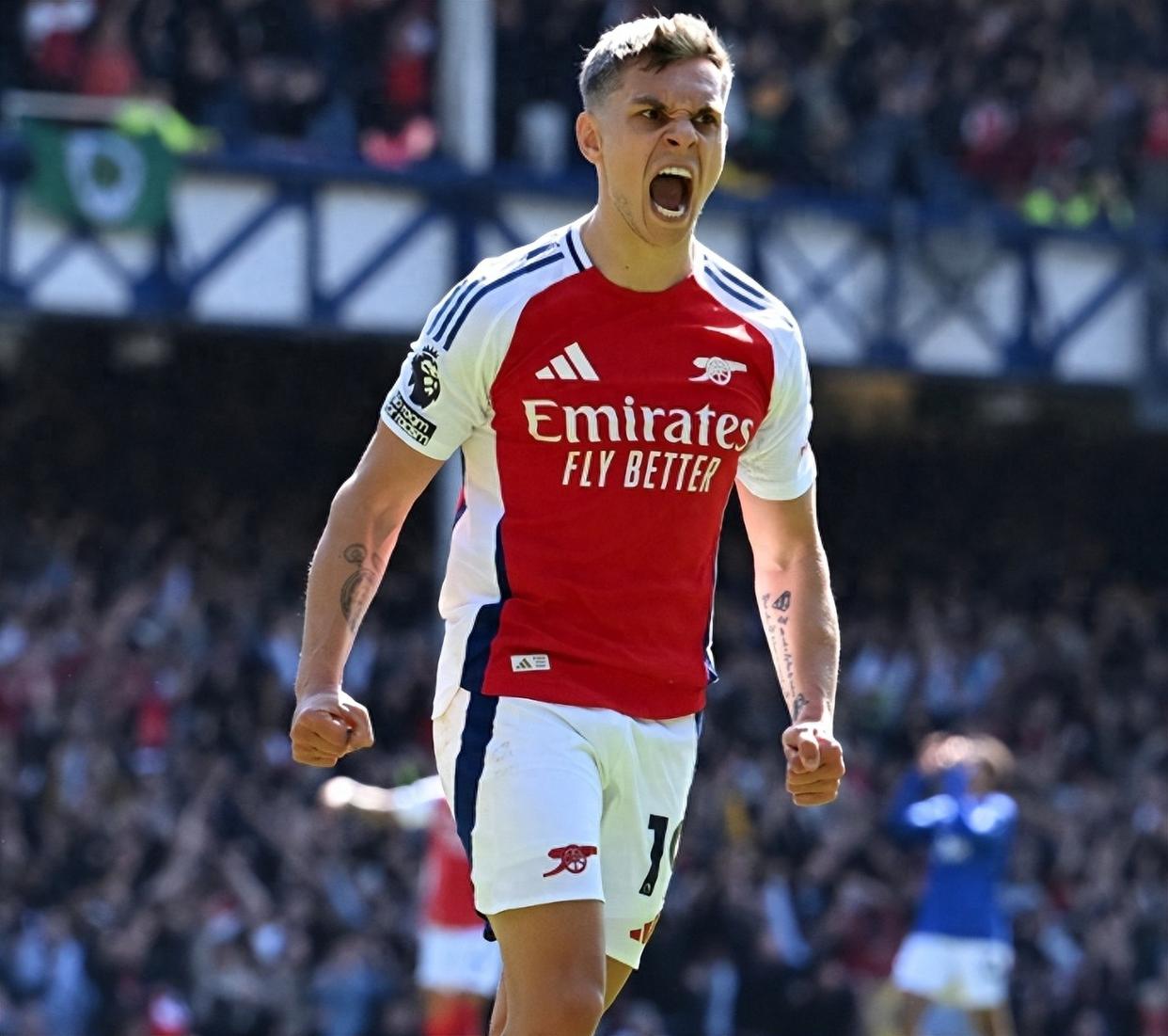 过去6场32+8+8！哈登三节空砍31+5+8，快船28分惨败，近10场仅1胜（近6战场均32+8+8！哈登三节轰31+5+8仍无力回天，快船惨负28分，近10场仅1胜）