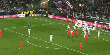 记者：申花队昨天傍晚抵达天津，出征的队伍中没有门将薛庆浩（记者：申花队昨傍晚抵津，出征名单未见门将薛庆浩）