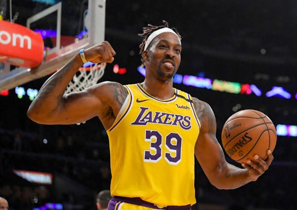 执教生涯意甲拿到1000分，斯帕莱蒂成历史第五人（斯帕莱蒂意甲执教积分达1000分，跻身历史第五）