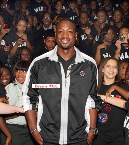 名记：恩昆库因伤将缺席周一训练，切尔西已同意他推迟回归（恩昆库因伤无缘周一训练，切尔西批准其延后归队）