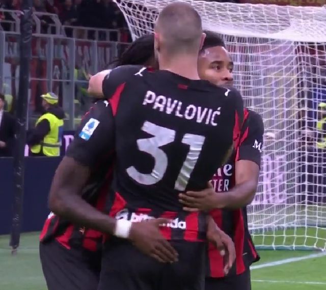 中超转会市场：广州队签下新前锋,（广州队完成前锋引援：中超转会最新消息）