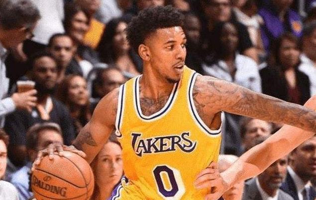 71岁成龙回应衰老：能慢慢变老是幸运（71岁成龙谈衰老：能从容老去是福气）