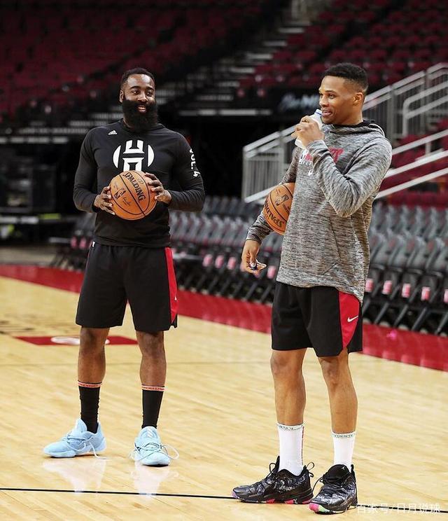 官方：伊斯科与皇家贝蒂斯续约至2028年（皇家贝蒂斯官宣：伊斯科续约至2028年）