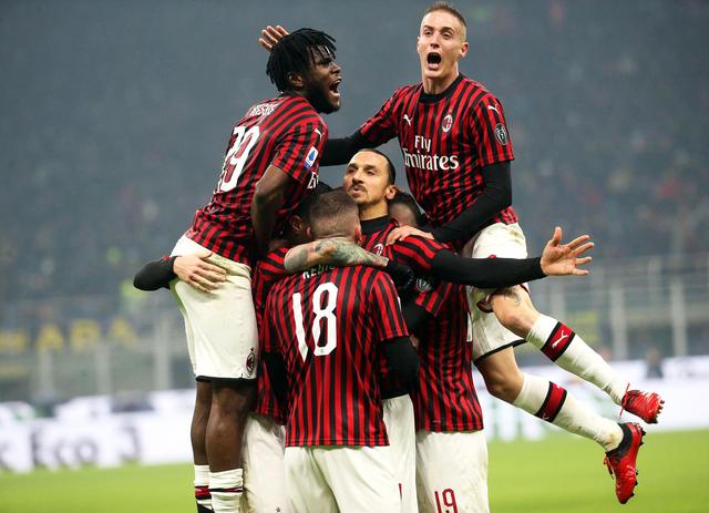 阿隆索暴怒！弗兰-加西亚一分钟两黄染红（弗兰-加西亚一分钟连吃两黄被罚下，阿隆索怒不可遏）