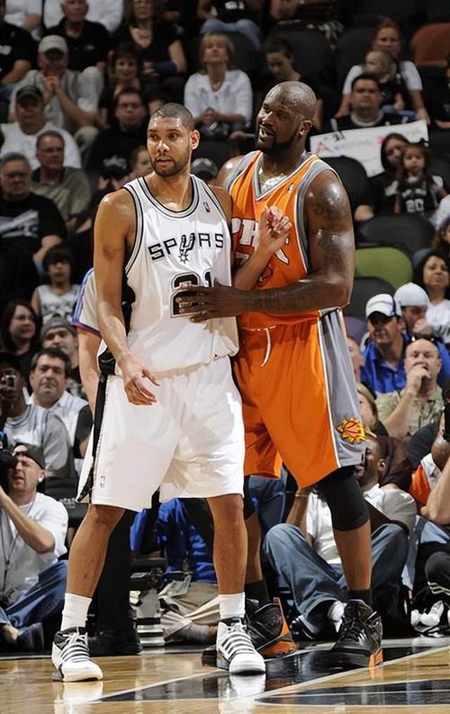 有点意思！鲍威尔有得分时独行侠4胜1负，没得分0胜11负（神奇关联：鲍威尔有分进账独行侠4胜1负，零得分则0胜11负）