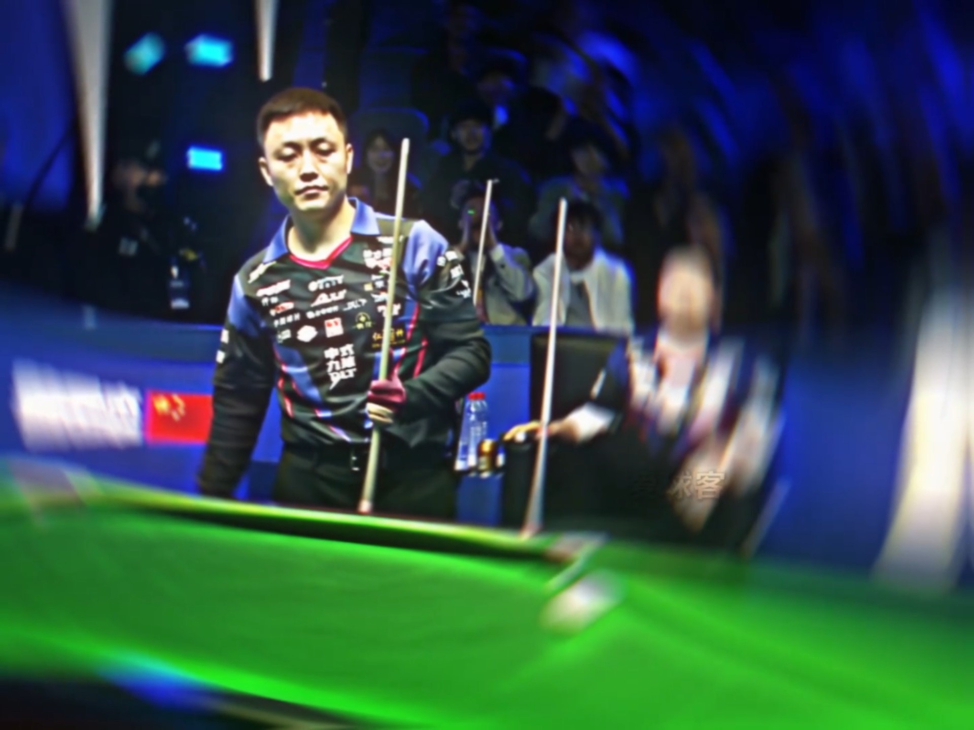 与足球俱乐 与足球俱乐